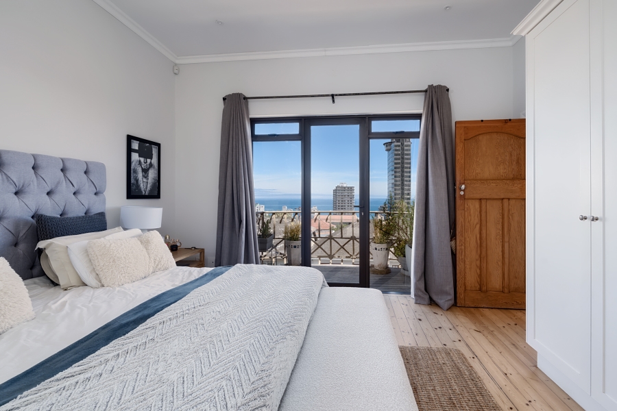 2 Bedroom Property for Sale in Sea Point Western Cape